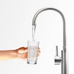 Boire de l'eau et éviter les caries dentaires